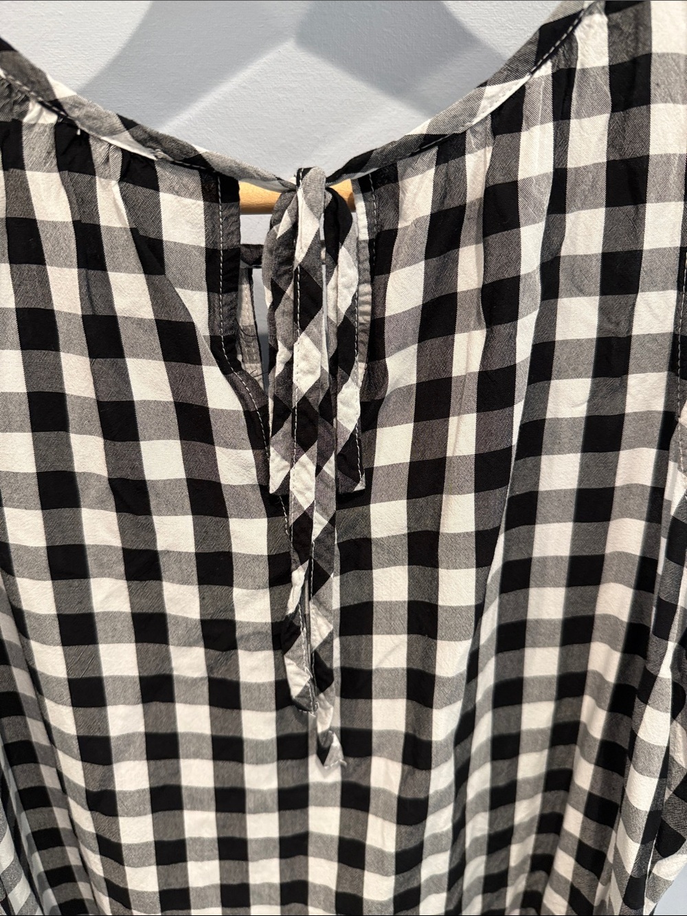 LOFT Black & White Gingham Sleeveless Top - Picture 5 of 6